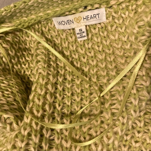 Woven Heart Green and Cream Shawl Collar Checkered Cardigan wit Puff Sleeves - Picture 3 of 7
